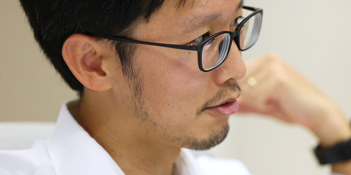 [ サムネイル ] 電子デバイス事業部 CX推進部 CX開発グループ 平野克也