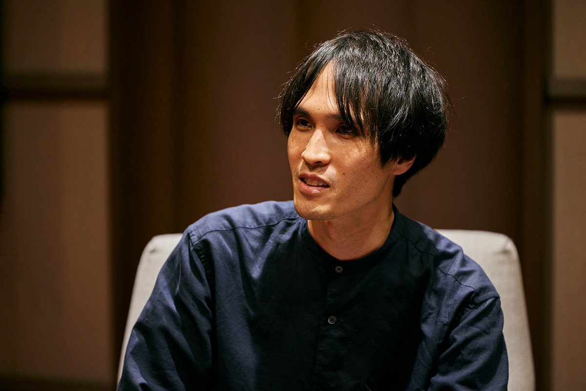 [ サムネイル ] クリエイター＆コンシューマーオーディオ事業部 商品開発部 HP・EPグループ　波多野 亮