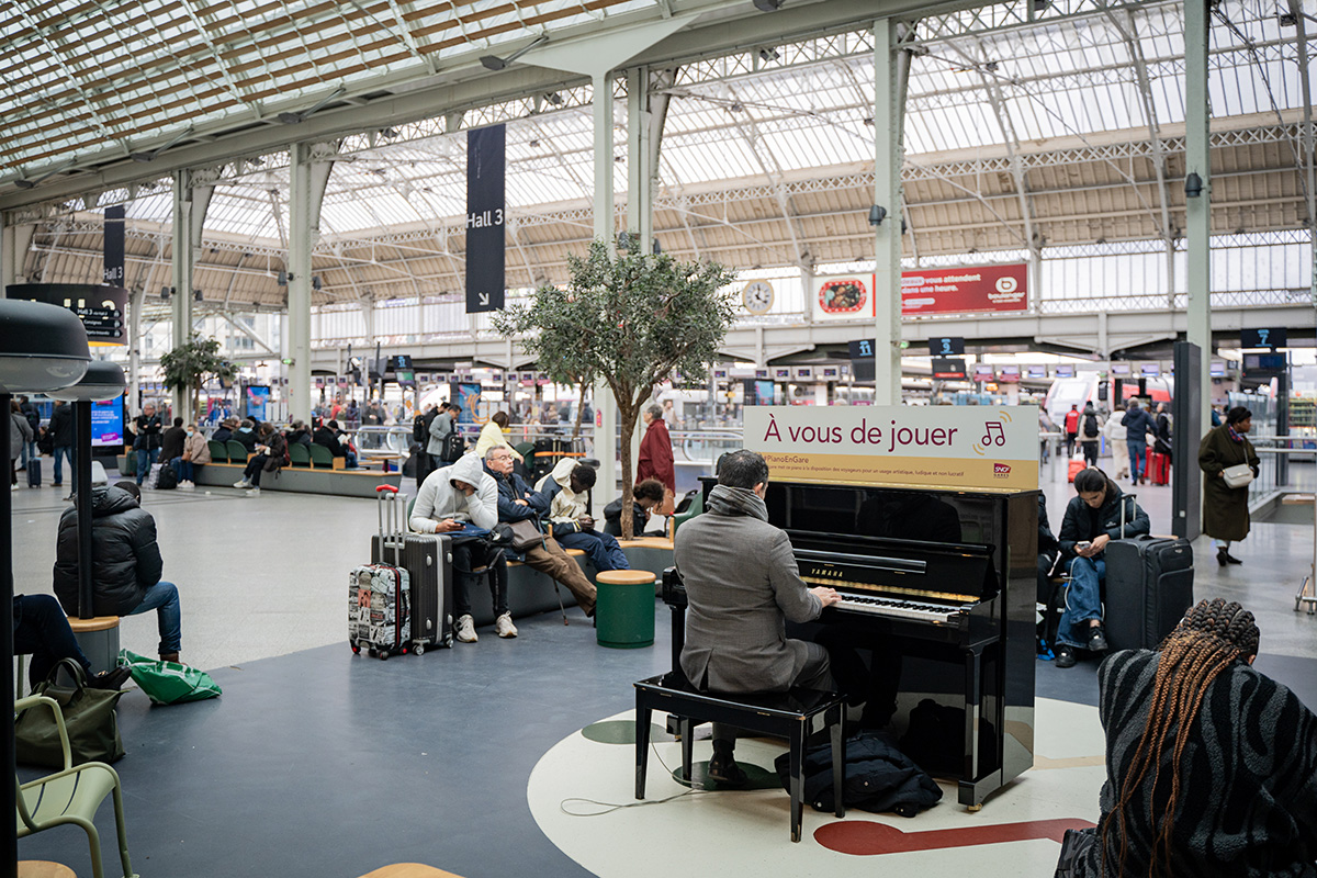 [ サムネイル ] 空間に新たな彩りを #1