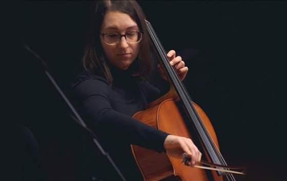 [サムネイル] Erin Buschさん