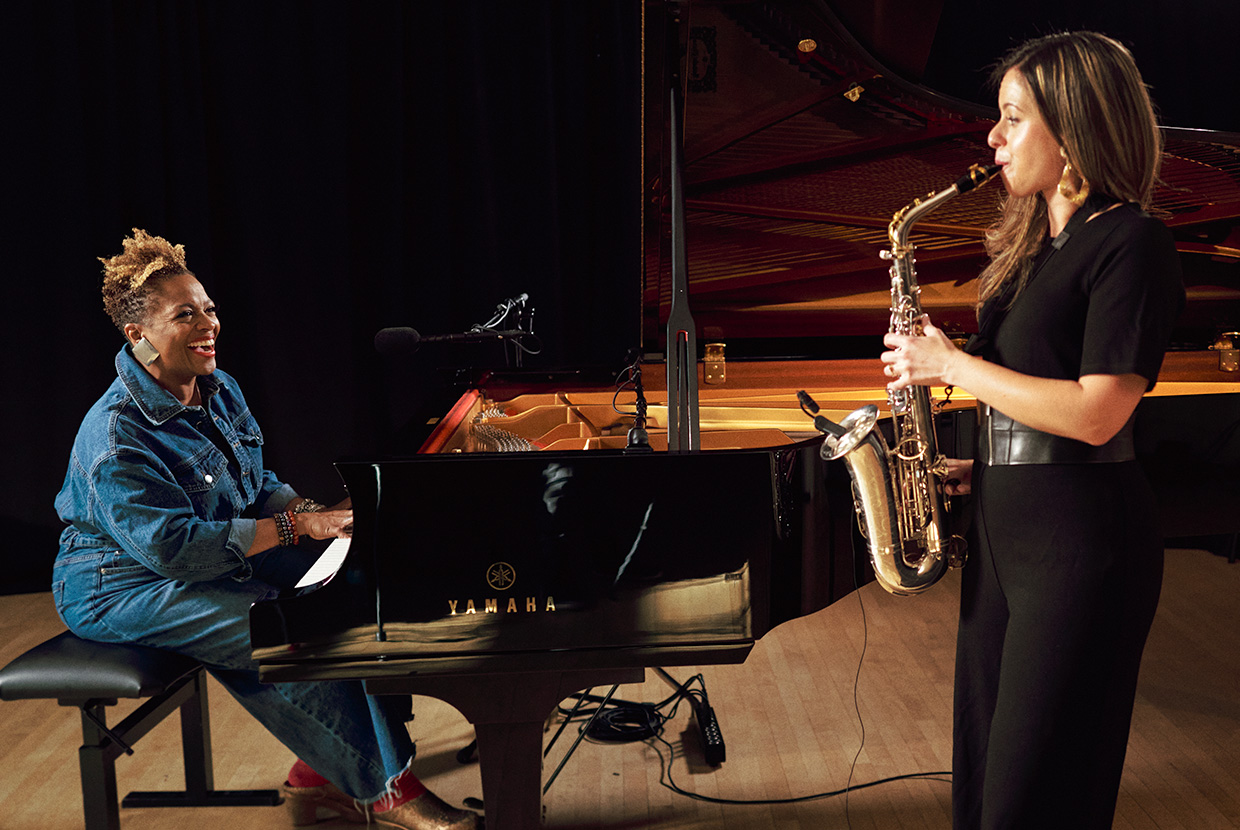 [写真] Seeing Themselves on Stage