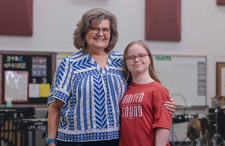 [写真] Katelynさんと母親のCindyさん