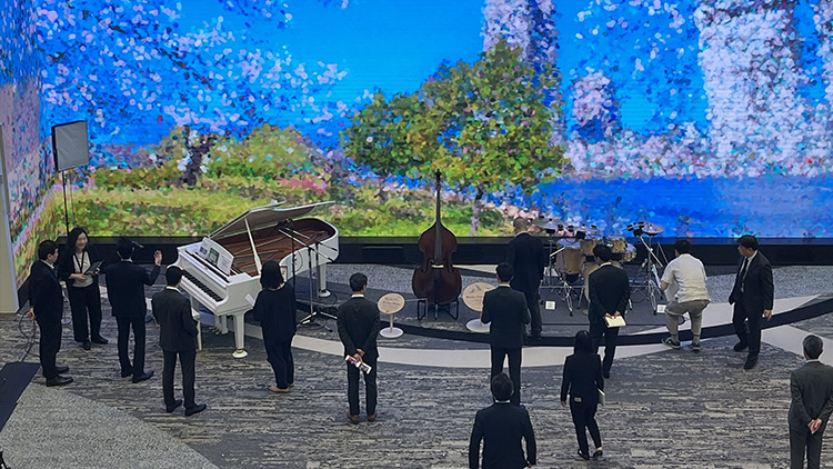 [写真] 証券アナリスト向け施設見学およびスモールミーティング