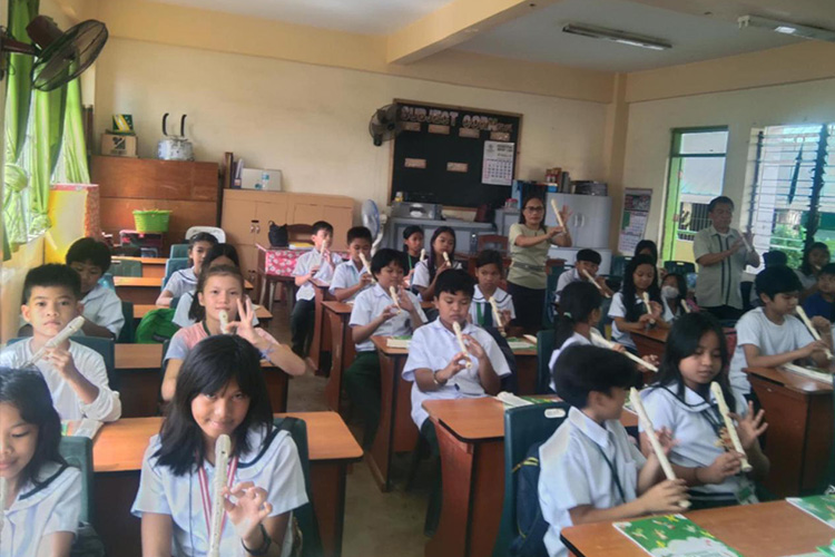 [写真] フィリピンでの授業