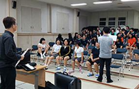 [写真] 楽器メンテナンスセミナー（韓国）