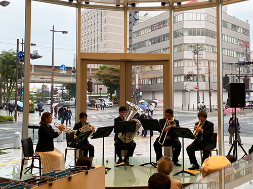 ヤマハ吹奏楽団メンバーによるミニコンサート in ヤマハミュージック浜松店 写真2