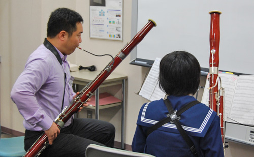 ヤマハ吹奏楽団と浜松の中高生によるワークショップの様子