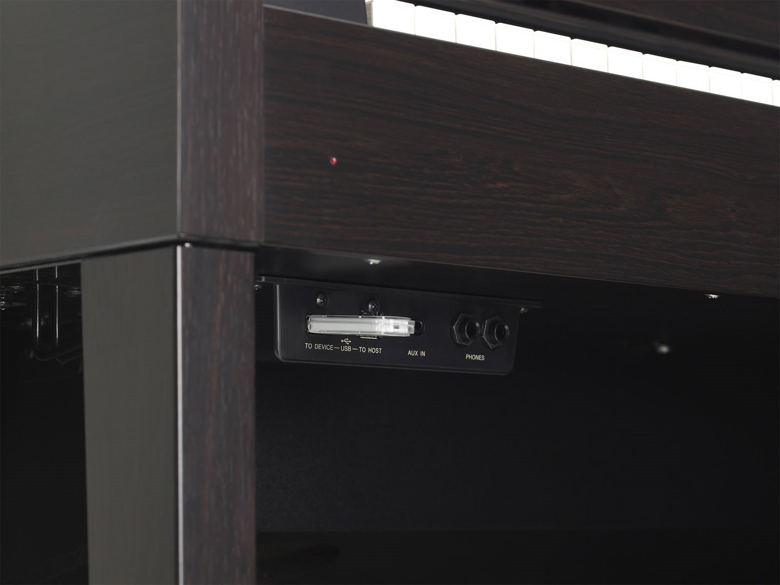 CLP-575 - Overview - Clavinova - Pianos - Musical Instruments CLP-575 - Overview - Clavinova - Pianos - Musical Instruments