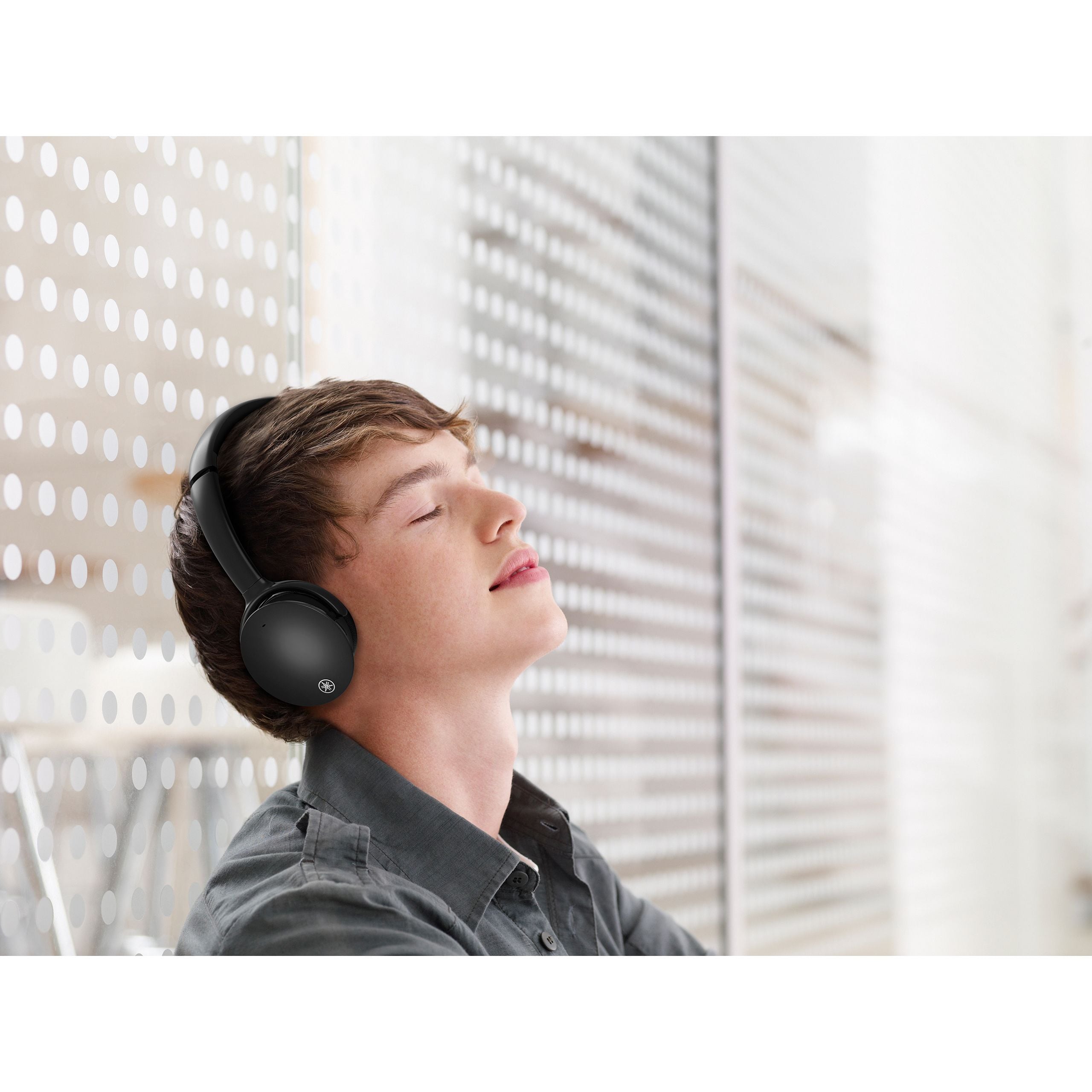 Yamaha E500A ワイヤレスヘッドホン ヤマハSony YH-E500A Wireless Noise Cancelling On-ear Headphones- Yamaha